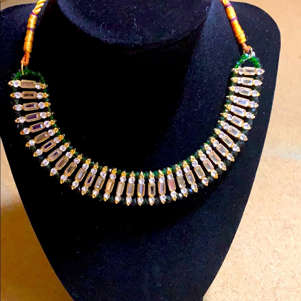 Green choker
